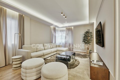 Apartamento en venta en Madrid, España 3 dormitorios, 179 m2 No. 158341 - foto 5