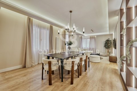 Apartamento en venta en Madrid, España 3 dormitorios, 179 m2 No. 158341 - foto 11
