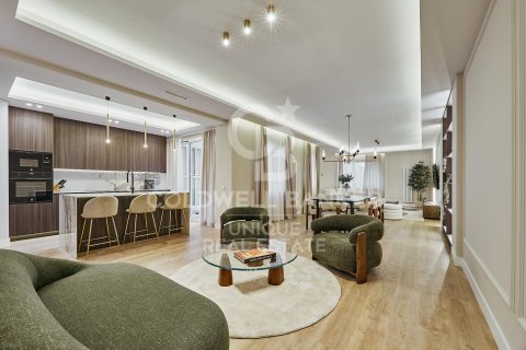 Apartment for sale in Madrid, Spain 3 bedrooms, 179 sq.m. No. 158341 - photo 8