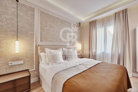Apartment for sale in Madrid, Spain 3 bedrooms, 179 sq.m. No. 158341 - photo 25