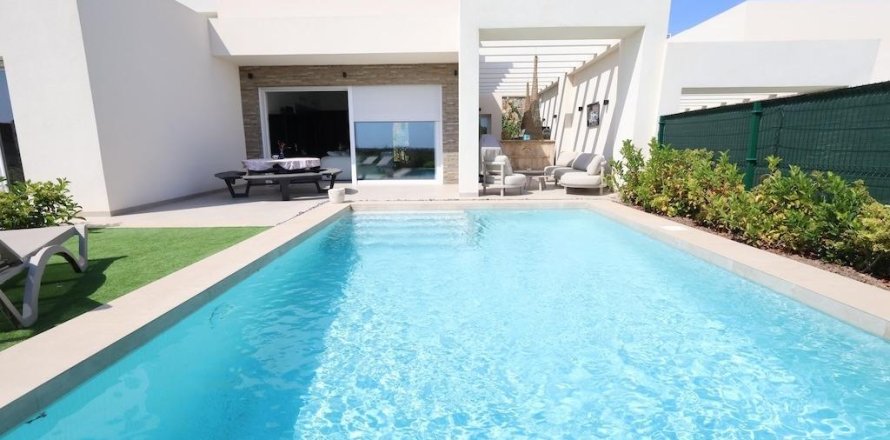 Villa in Algorfa, Alicante, Spain 3 bedrooms, 134 sq.m. No. 189868