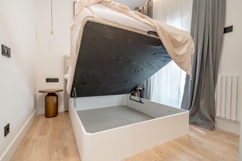 Apartment for sale Madrid, Spain 3 bedrooms, 112 sq.m. No. 116986 - photo 13