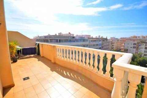 Takvåning till salu Torrevieja, Alicante, Spanien 3 sovrum, 74 kvm. Nr. 116988 - foto 1