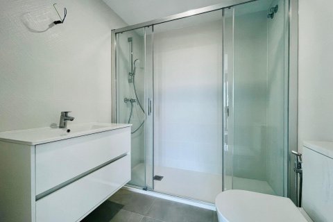 Продажа квартиры в Дехеса де Кампоамор, Аликанте, Испания 2 спальни, 97м2 №116987 - фото 20