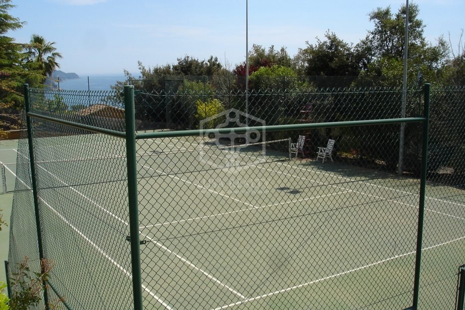 Villa a Blanes, Girona, Spagna 7 camere da letto, 590 mq. N° 78284