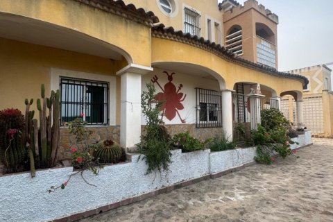 Villa in vendita a Orihuela, Alicante, Spagna 5 camere da letto, 250 mq. N° 156102 - foto 2