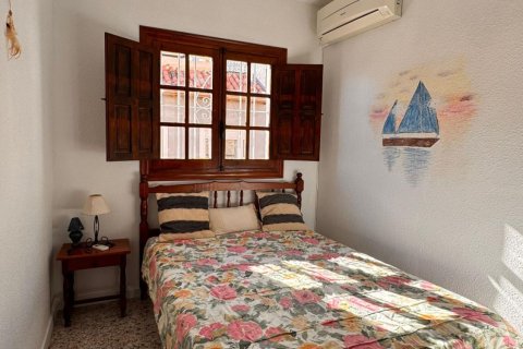 Bungalow till salu i Torrevieja, Alicante, Spanien 63 kvm. Nr. 149196 - foto 8