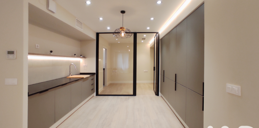 Komerciāls īpašums Barcelona, Spānijā 60 m2 Nr. 152758