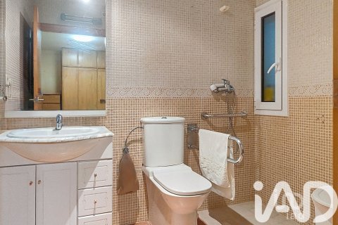Talo myytävänä Vilanova i la Geltru, Barcelona, Espanja, 7 makuuhuonetta, 180 m2 No. 152754 - kuva 18