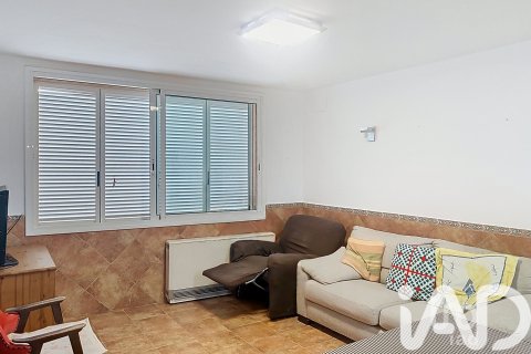 Talo myytävänä Vilanova i la Geltru, Barcelona, Espanja, 7 makuuhuonetta, 180 m2 No. 152754 - kuva 24