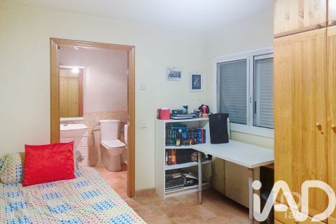 Talo myytävänä Vilanova i la Geltru, Barcelona, Espanja, 7 makuuhuonetta, 180 m2 No. 152754 - kuva 17