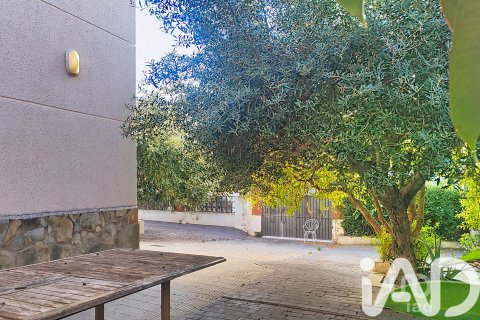 Talo myytävänä Vilanova i la Geltru, Barcelona, Espanja, 7 makuuhuonetta, 180 m2 No. 152754 - kuva 6