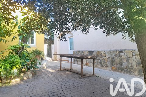 Talo myytävänä Vilanova i la Geltru, Barcelona, Espanja, 7 makuuhuonetta, 180 m2 No. 152754 - kuva 3