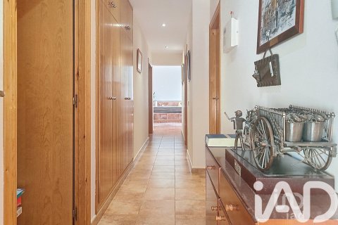Talo myytävänä Vilanova i la Geltru, Barcelona, Espanja, 7 makuuhuonetta, 180 m2 No. 152754 - kuva 11