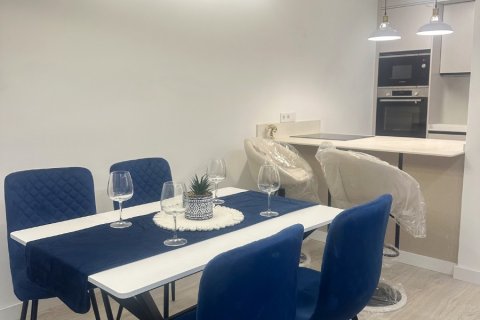 Apartament w Torrevieja, Alicante, Hiszpania 2 sypialnie, 90 mkw. nr 191613 – zdjęcie 7