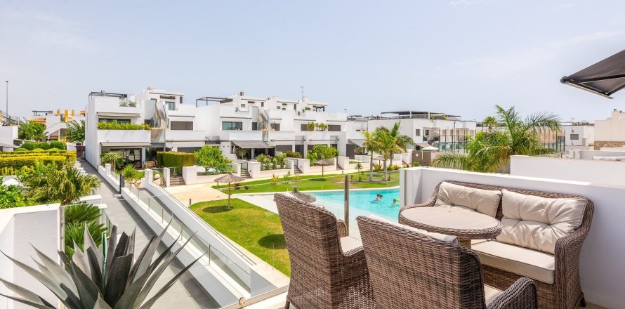 Apartment à Pilar de la Horadada, Alicante, Espagne 66 m2 No. 191609