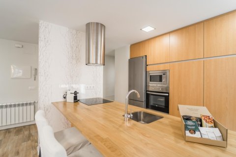 Apartamento en alquiler en Madrid, España 3 dormitorios, 220 m2 No. 191610 - foto 9
