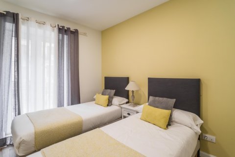 Apartamento en alquiler en Madrid, España 3 dormitorios, 220 m2 No. 191610 - foto 22