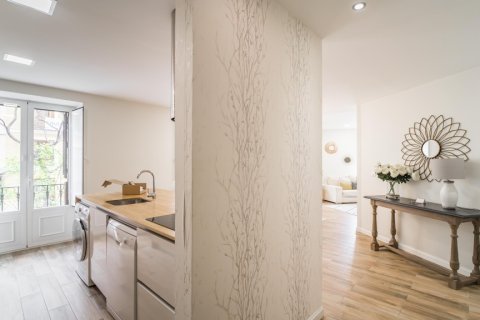 Apartamento en alquiler en Madrid, España 3 dormitorios, 220 m2 No. 191610 - foto 10