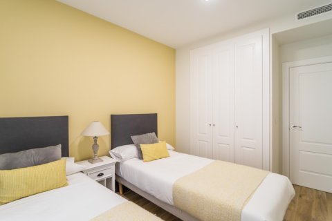 Apartamento en alquiler en Madrid, España 3 dormitorios, 220 m2 No. 191610 - foto 23