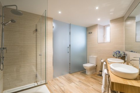 Apartamento en alquiler en Madrid, España 3 dormitorios, 220 m2 No. 191610 - foto 16
