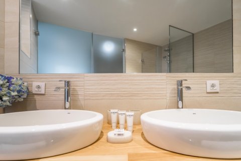 Apartamento en alquiler en Madrid, España 3 dormitorios, 220 m2 No. 191610 - foto 17