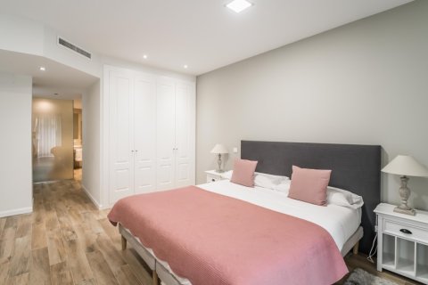 Apartamento en alquiler en Madrid, España 3 dormitorios, 220 m2 No. 191610 - foto 13