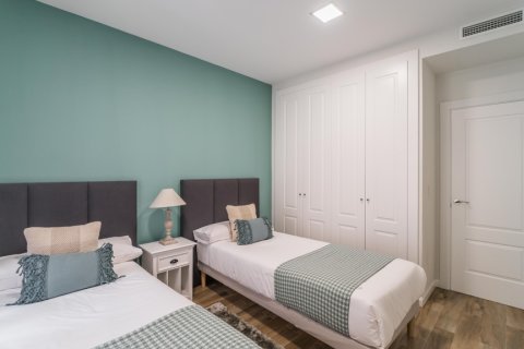 Apartamento en alquiler en Madrid, España 3 dormitorios, 220 m2 No. 191610 - foto 21