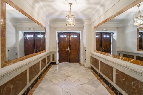 Apartamento en alquiler en Madrid, España 3 dormitorios, 220 m2 No. 191610 - foto 27
