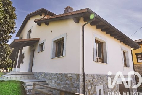 Сasa en venta en Llanes, Asturias, España 4 dormitorios, 296 m2 No. 172322 - foto 2