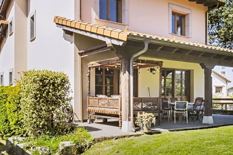 House in Llanes, Asturias, Spain 4 bedrooms, 296 sq.m. No. 172322