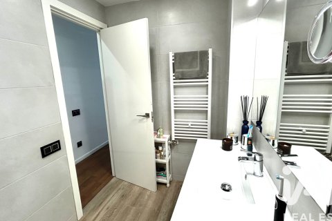 Appartamento in vendita a Llica D'amunt, Barcelona, Spagna 3 camere da letto, 130 mq. N° 172317 - foto 11