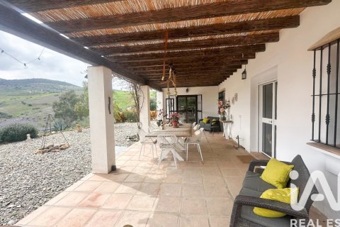 Hus till salu i Alora, Malaga, Spanien 3 sovrum, 148 kvm. Nr. 172316 - foto 9