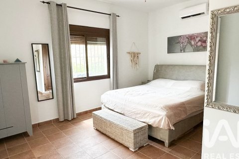 Hus till salu i Alora, Malaga, Spanien 3 sovrum, 148 kvm. Nr. 172316 - foto 12