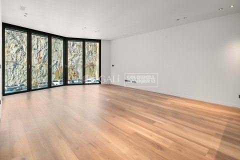 Huoneisto myytävänä Principado De Andorra (Ninguna Poblacion Tiene C.P.), Lleida, Espanja, 3 makuuhuonetta, 110 m2 No. 160069 - kuva 5