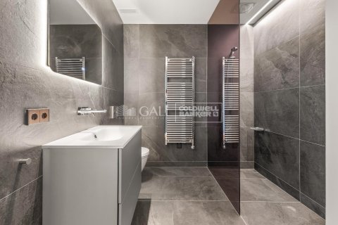 Huoneisto myytävänä Principado De Andorra (Ninguna Poblacion Tiene C.P.), Lleida, Espanja, 3 makuuhuonetta, 110 m2 No. 160069 - kuva 20