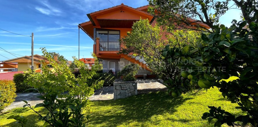 Villa in Vigo, Pontevedra, Spanien 4 Schlafzimmer, 293 m2 Nr. 160071