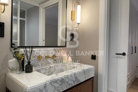 Huoneisto myytävänä Madrid, Espanja, 4 makuuhuonetta, 243 m2 No. 160070 - kuva 18