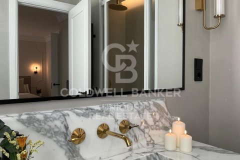 Huoneisto myytävänä Madrid, Espanja, 4 makuuhuonetta, 243 m2 No. 160070 - kuva 19