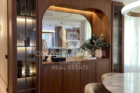 Huoneisto myytävänä Madrid, Espanja, 4 makuuhuonetta, 243 m2 No. 160070 - kuva 3