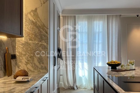 Huoneisto myytävänä Madrid, Espanja, 4 makuuhuonetta, 243 m2 No. 160070 - kuva 11