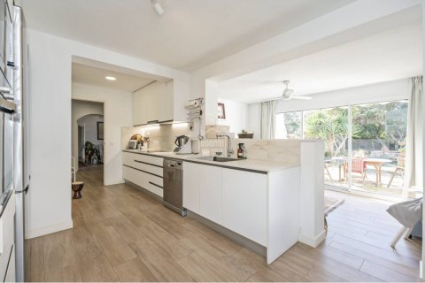 Продажа виллы в Маон, Менорка, Испания 5 спален, 215м2 №151350 - фото 5
