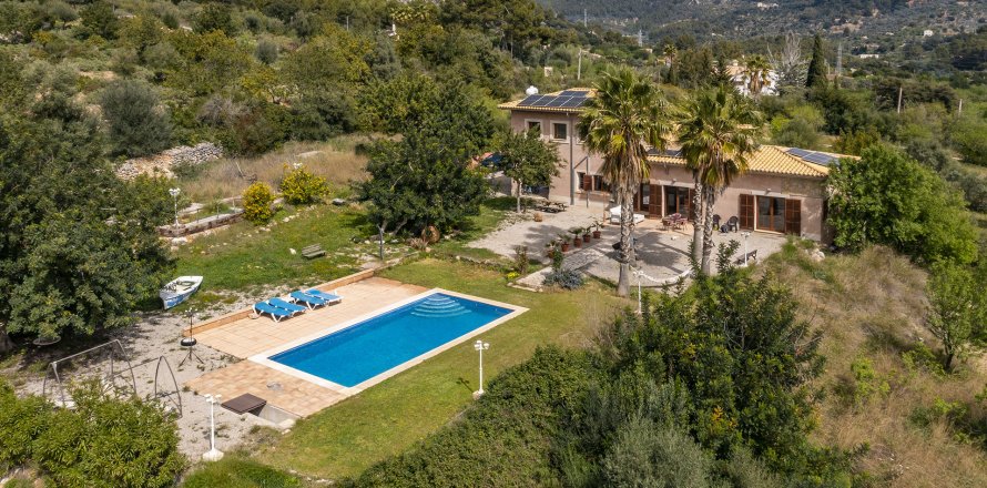 Finca en Bunyola, Mallorca, España 6 dormitorios, 380 m2 No. 160927