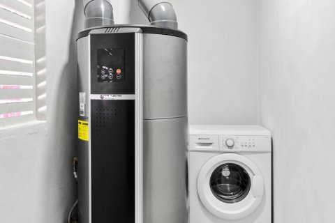 Bungalow till salu i Torrevieja, Alicante, Spanien 2 sovrum, 102 kvm. Nr. 163190 - foto 29