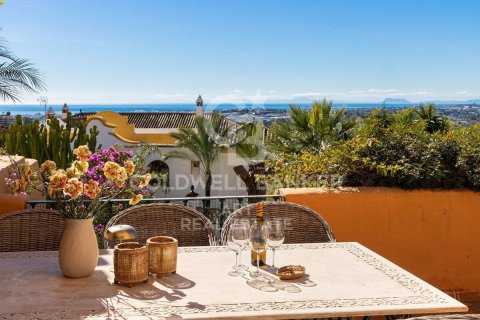Apartment à Marbella, Malaga, Espagne 3 chambres, 217 m2 No. 178563