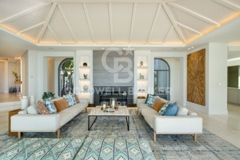 Villa à vendre à Benahavis, Malaga, Espagne, 7 chambres, 615 m2 No. 178562 - photo 3