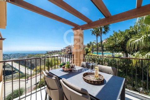Penthouse à vendre à Benahavis, Malaga, Espagne, 2 chambres, 118 m2 No. 178564 - photo 2