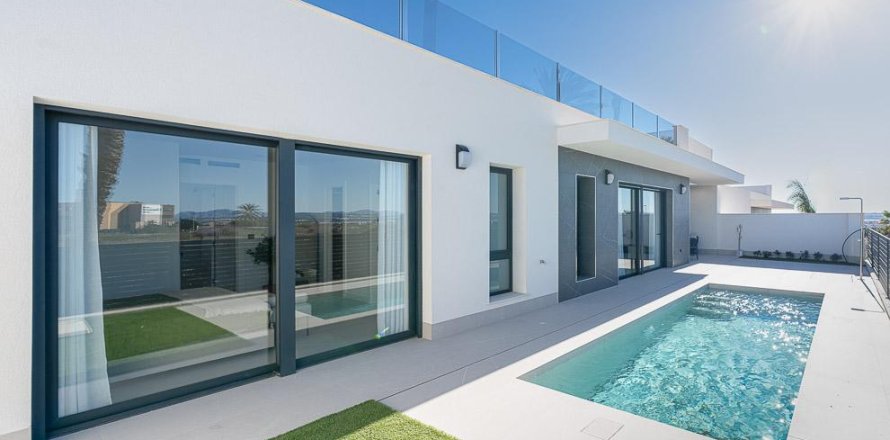 Huvila Torrevieja, Alicante, Espanja 3 makuuhuonetta, 141.56 m2 No. 108828