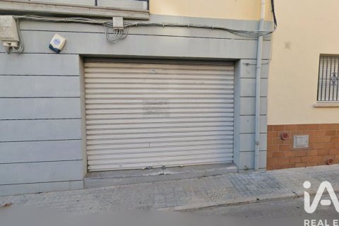 Propiedad comercial en alquiler en Les Roquetes, Barcelona, España 70 m2 No. 188480 - foto 2