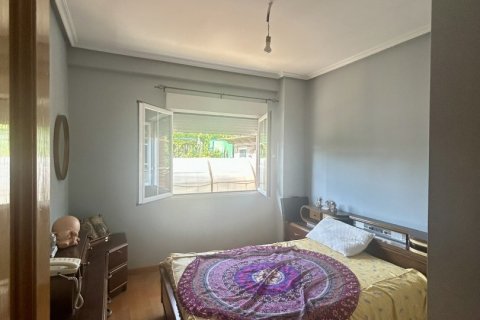 House for rent in Valverde de la Virgen, Leon, Spain 4 bedrooms, 388 sq.m. No. 188478 - photo 21
